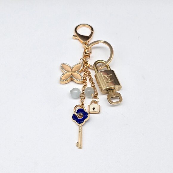 Authentic Louis Vuitton Lock & Key with unbranded Flower Bagcharm, Keycharm - Picture 8 of 9